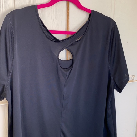 Danskin NOW T-shirt - Picture 2 of 4